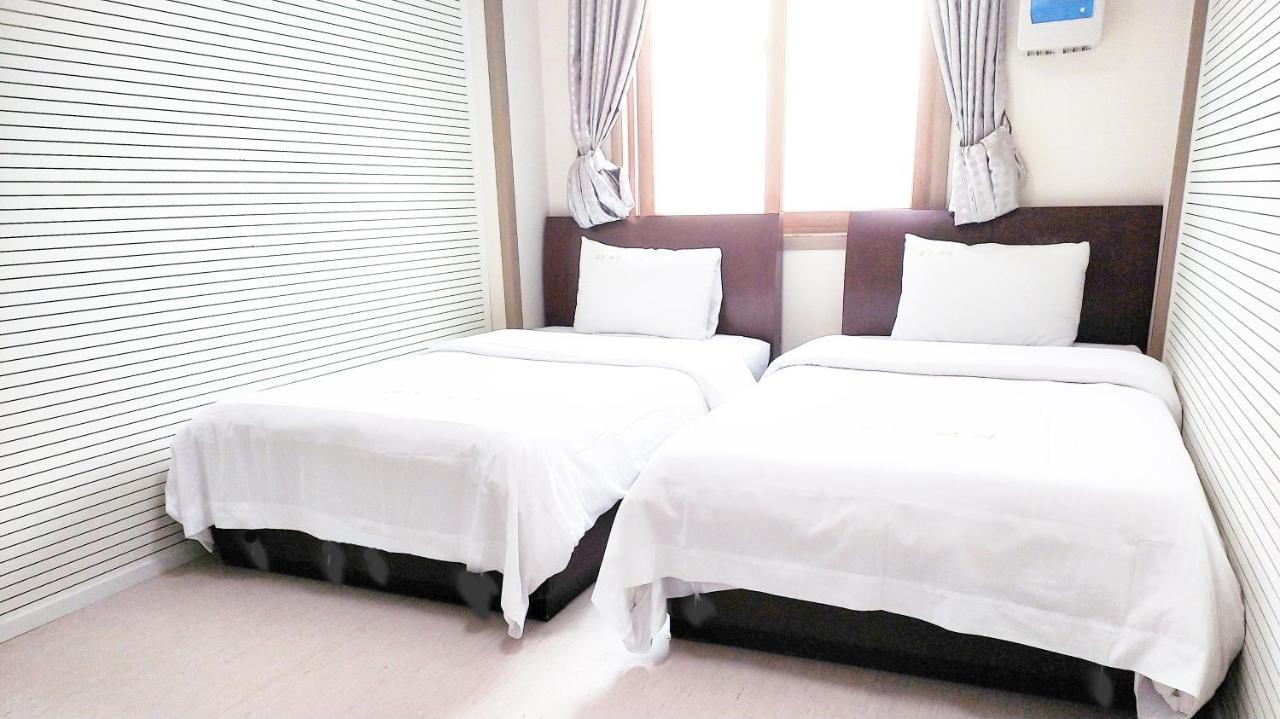 Golden Park Hotel Jeju Exterior foto
